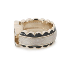 将图像加载到图库查看器中，CHANEL CC Logo Ring Size 51 Black/Champagne Gold Metal
