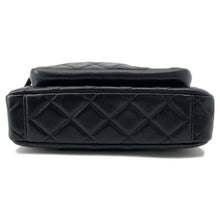 将图像加载到图库查看器中，CHANEL ChainShoulder Bag BlackAP4349 Shiny Crumpled Lambskin
