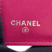 将图像加载到图库查看器中，CHANEL Camellia W Hook Wallet Wallet Pink/PurpleA47422 Lambskin
