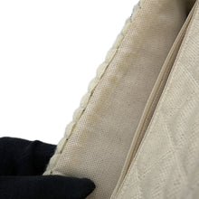 Load image into Gallery viewer, CHANEL Matelasse WChainShoulder Bag White/Black Tweed Leather Size 25
