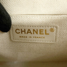 Load image into Gallery viewer, CHANEL Matelasse WChainShoulder Bag White/Black Tweed Leather Size 25
