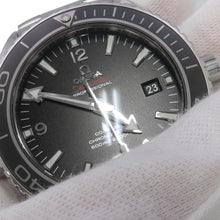 将图像加载到图库查看器中，OMEGA Seamaster Planet Ocean W45.5mm Stainless Steel Black Dial232.30.46.21.01.001
