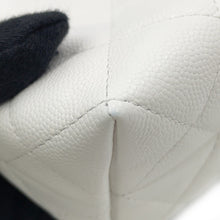 将图像加载到图库查看器中，CHANEL Metal Top Handle Bag WhiteAP4591 Caviar Leather
