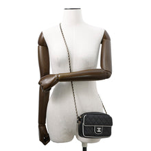 将图像加载到图库查看器中，CHANEL Matelasse ChainClutch Bag Black/WhiteAP4516 Lambskin
