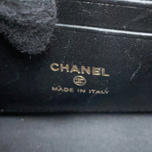 将图像加载到图库查看器中，CHANEL Matelasse ChainClutch Bag Black/WhiteAP4516 Lambskin
