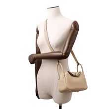 Load image into Gallery viewer, HERMES Lindy Trench/Etoupe Taurillon Clemence Size Mini
