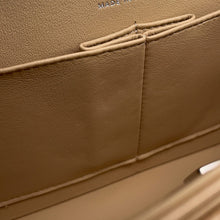 将图像加载到图库查看器中，CHANEL Matelasse W Flap ChainShoulder Bag BeigeA01113 Caviar Leather Size 23
