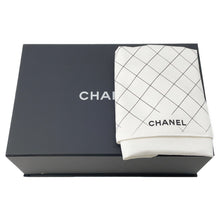 将图像加载到图库查看器中，CHANEL Matelasse W Flap ChainShoulder Bag BeigeA01113 Caviar Leather Size 23
