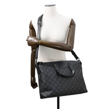 将图像加载到图库查看器中，LOUIS VUITTON Briefcase・Explorer NoirM40566 Monogram Eclipse
