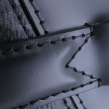 将图像加载到图库查看器中，LOUIS VUITTON Briefcase・Explorer NoirM40566 Monogram Eclipse
