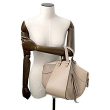 将图像加载到图库查看器中，LOEWE hammock Beige387.30.S35 Calf Leather Size Small
