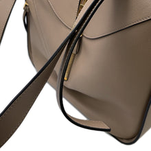 将图像加载到图库查看器中，LOEWE hammock Beige387.30.S35 Calf Leather Size Small
