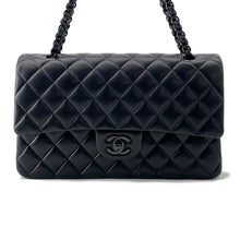 Load image into Gallery viewer, CHANEL Matelasse W Flap ChainShoulder Bag BlackA01112 Lambskin Size 25

