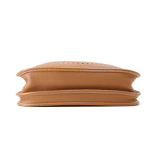 将图像加载到图库查看器中，HERMES Evelyne3 Gold Taurillon Clemence Size PM
