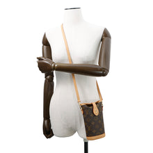 将图像加载到图库查看器中，LOUIS VUITTON ★Fold Me Pouch BrownM80874 Monogram
