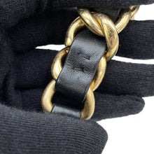 将图像加载到图库查看器中，CHANEL MatelasseFlap Bag ChainShoulder Bag BlackAS2833 Calf Leather Size Mini
