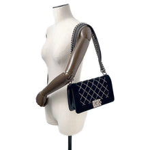 将图像加载到图库查看器中，CHANEL ★Boy Chanel ChainShoulder Bag Black Velour Size 25
