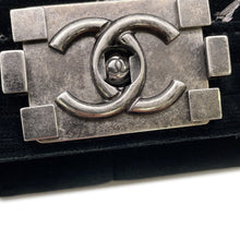 将图像加载到图库查看器中，CHANEL ★Boy Chanel ChainShoulder Bag Black Velour Size 25
