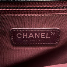 Load image into Gallery viewer, CHANEL Boy Chanel ChainShoulder Bag BlackA92193 Lambskin Patent Leather Size Large
