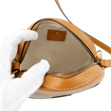 将图像加载到图库查看器中，GUCCI Disney Collaboration Round Shoulder Bag Brown603938 GG Supreme Leather
