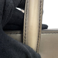 将图像加载到图库查看器中，Berluti Rutty Tote Bag Sand Gray Leather Size 38
