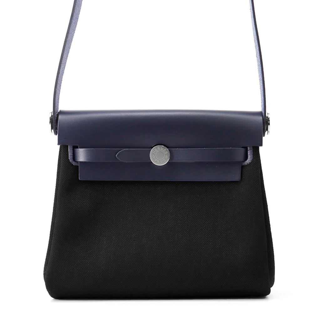 エルメス　Traineaux et Glissades　新品未開封　コレクター HERMES エルメス カレ90 Traineaux et glifsades ソリとスケート