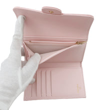 将图像加载到图库查看器中，CHANEL Matelasse Small Zip Wallet PinkAP0232 Caviar Leather
