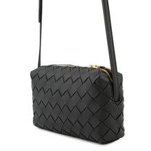 将图像加载到图库查看器中，Bottega Veneta INTRECCIATO Shoulder Bag Black609407 Leather
