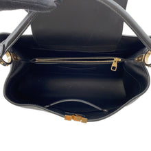 Load image into Gallery viewer, LOUIS VUITTON Capucines Souple BlackM24607 SmoothTaurillon Leather Size GM
