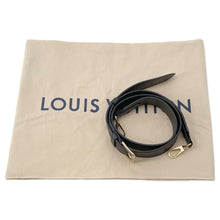 Load image into Gallery viewer, LOUIS VUITTON Capucines Souple BlackM24607 SmoothTaurillon Leather Size GM
