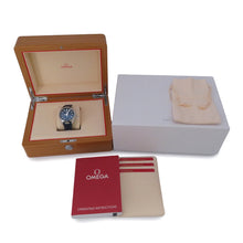 将图像加载到图库查看器中，OMEGA Seamaster Aqua Terra 150M Co-Axial Master Chronometer W41mm Stainless Steel Rubber Blue Dial220.12.41.21.03.001

