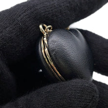 将图像加载到图库查看器中，CHANEL CC Logo Mirror Necklace BlackAB9463 Lambskin
