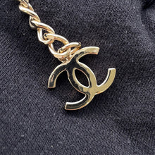 将图像加载到图库查看器中，CHANEL CC Logo Mirror Necklace BlackAB9463 Lambskin
