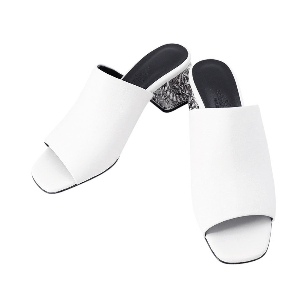 HERMES Glossy White Leather Metal Size 37