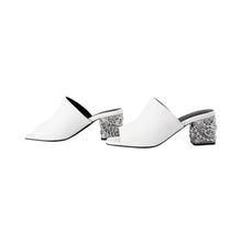 Load image into Gallery viewer, HERMES Glossy White Leather Metal Size 37
