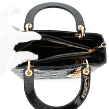 Load image into Gallery viewer, Dior Lady Dior BlackVRB44550 Patent Leather Size Medium
