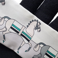 将图像加载到图库查看器中，HERMES Scarf Twilly Rocabar Green/White Silk 100%
