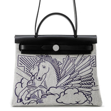 将图像加载到图库查看器中，HERMES Herbag Zip Pegasus Pop Black/Blue Indigo/Ecru Toile H Vache Hunter Leather Size PM/31
