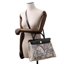 将图像加载到图库查看器中，HERMES Herbag Zip Pegasus Pop Black/Blue Indigo/Ecru Toile H Vache Hunter Leather Size PM/31
