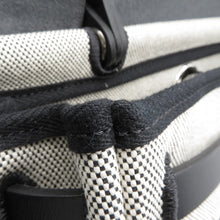将图像加载到图库查看器中，HERMES Herbag Zip Pegasus Pop Black/Blue Indigo/Ecru Toile H Vache Hunter Leather Size PM/31
