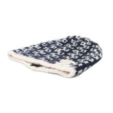 将图像加载到图库查看器中，CHANEL CC Logo Knit cap Blue/White Cashmere98% Silk2%
