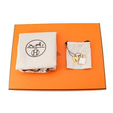 将图像加载到图库查看器中，HERMES Picotin Lock New White Taurillon Clemence Size PM
