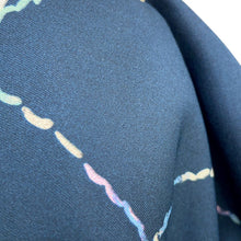 将图像加载到图库查看器中，CHANEL Reversible CC Logo/CHANEL Logo/Camellia Large Scarf Size Approximately35.4&quot; Black/Navy/Multicolor Silk100%
