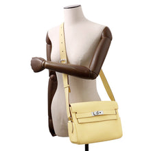 将图像加载到图库查看器中，HERMES ★Kelly Messenger Jaune Poussin Togo Leather Size PM
