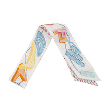 Load image into Gallery viewer, HERMES Twilly Chevaloscope Pointier White/Rose/VertH853954S Silk100%
