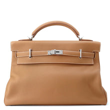Load image into Gallery viewer, HERMES ★Kelly Maxi Gold Togo Leather Size 42

