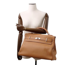 Load image into Gallery viewer, HERMES ★Kelly Maxi Gold Togo Leather Size 42
