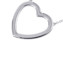 将图像加载到图库查看器中，TIFFANY&amp;Co. Metro Heart Necklace 18K White Gold
