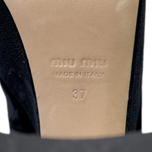 Load image into Gallery viewer, MIUMIU Pumps Black suede Size 37
