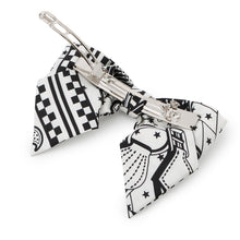 将图像加载到图库查看器中，HERMES Barrette Grenelle Zig Zag Size PM Black/White Silk
